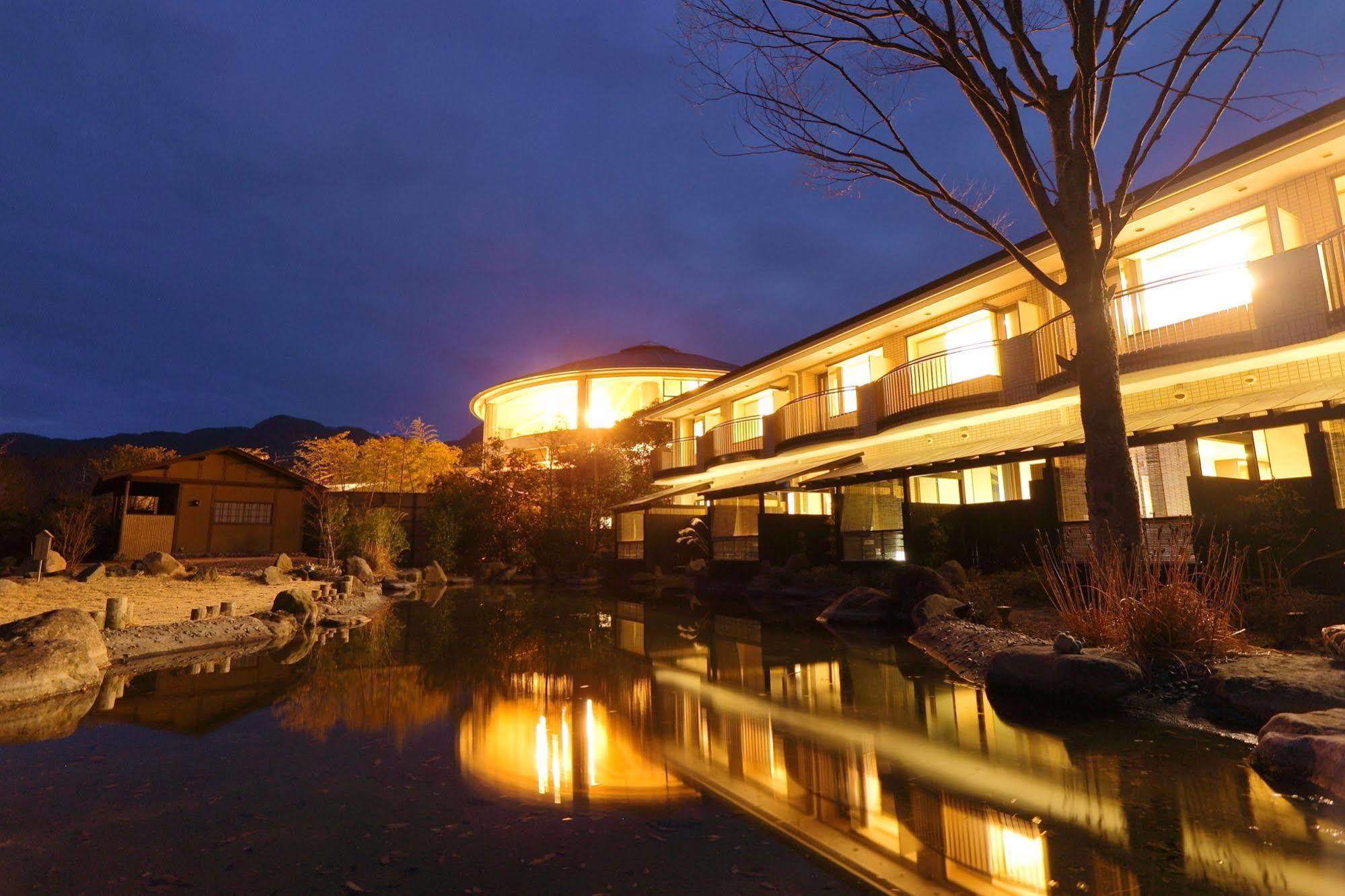 Hotel Yumeshizuku - Renovation From May 12 Until End Of July - Minamiaso Exterior photo
